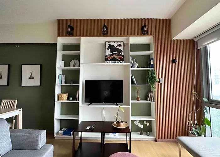 55-sqm 1-br Golf Club View In Bgc Apartment Manila
