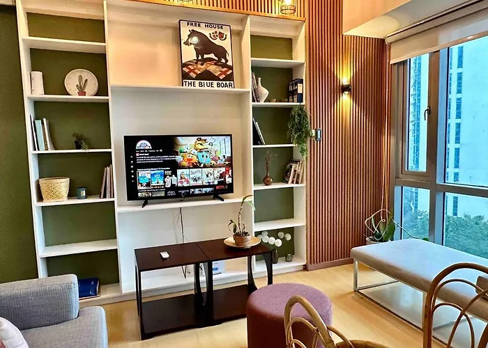 Apartment 55-sqm 1-br Golf Club View In Bgc *
