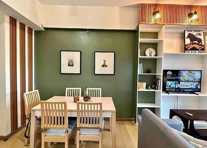 55-sqm 1-br Golf Club View In Bgc Apartment Manila