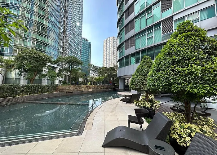 Apartment 55-sqm 1-br Golf Club View In Bgc *