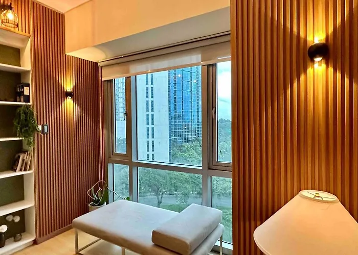 55-sqm 1-br Golf Club View In Bgc Manila