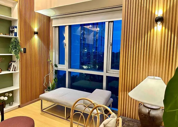 55-sqm 1-br Golf Club View In Bgc