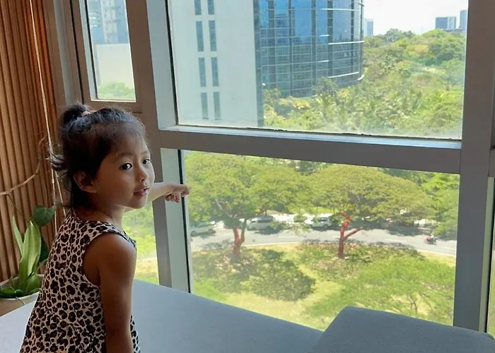 55-sqm 1-br Golf Club View In Bgc Apartment