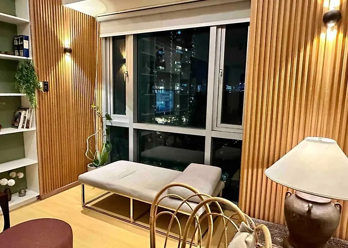 55-sqm 1-br Golf Club View In Bgc * Manila
