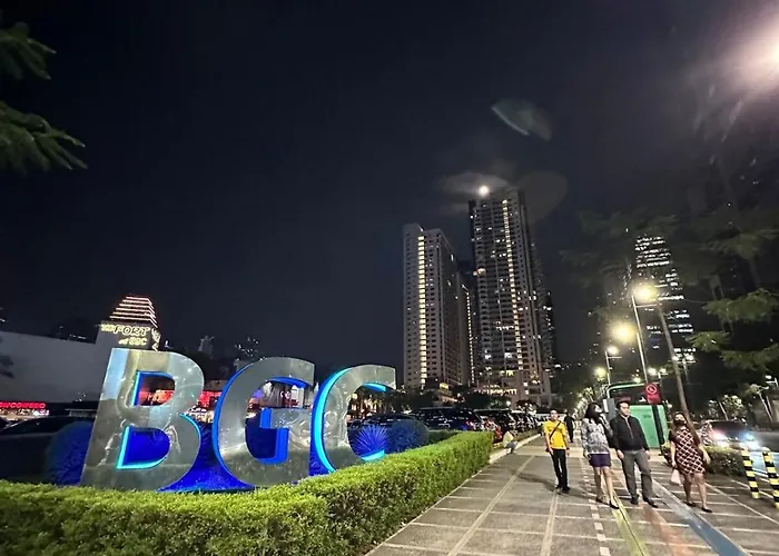 Apartment 55-sqm 1-br Golf Club View In Bgc Manila